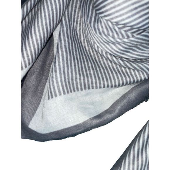 Striped Scarf by: GAP - Bid Now = Discounted Shipping - Picture 10 of 10